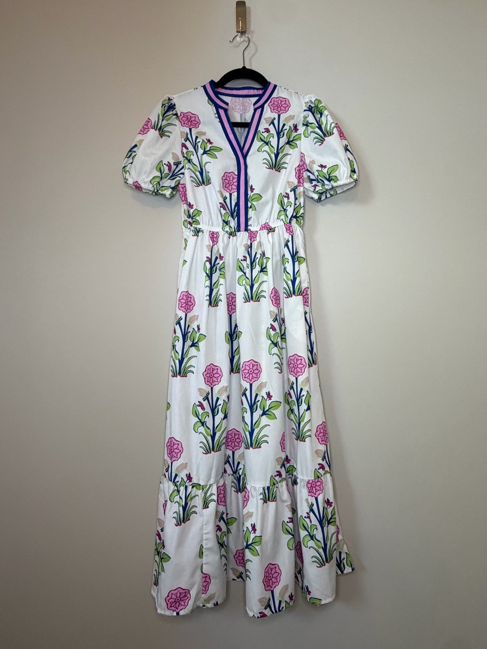 White Floral Puff Short Sleeve V Neck Floral Maxi Size S